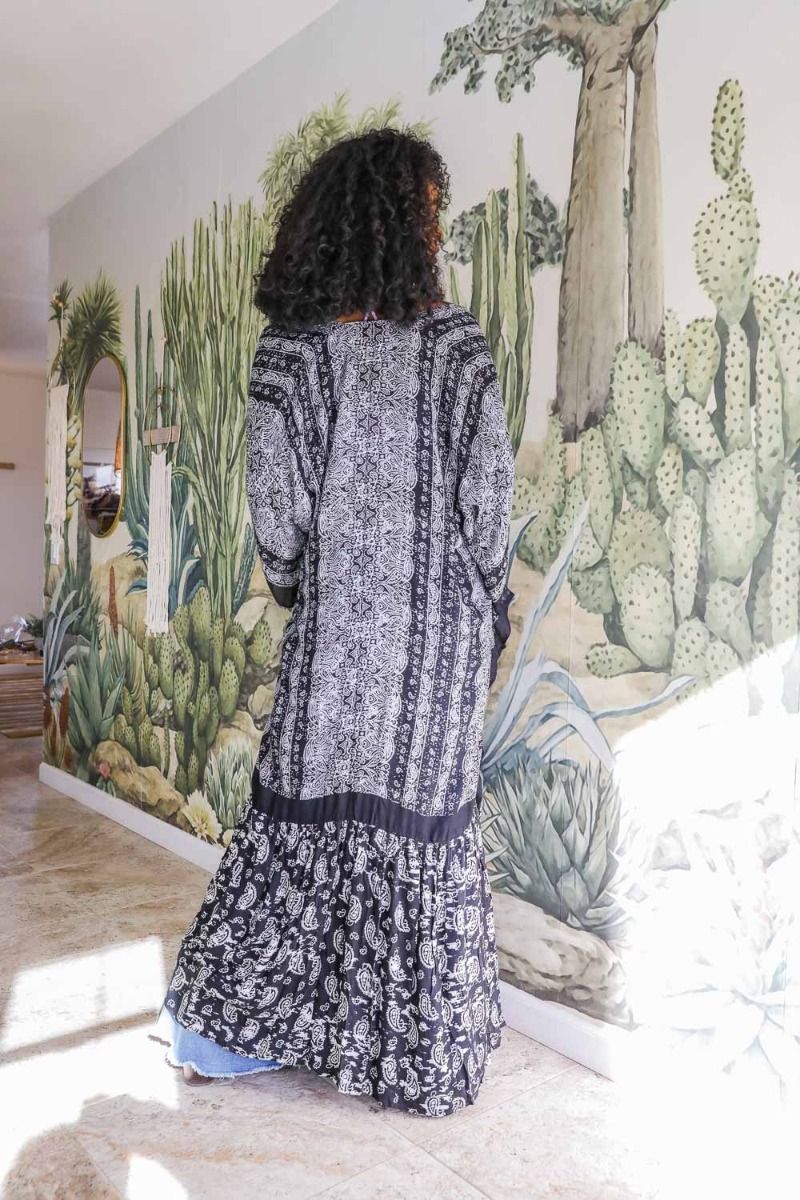 Ruffle Hem Kimono Duster with Paisley Pattern