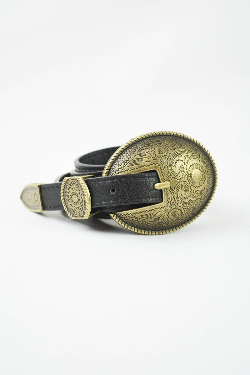 Oval Embossed Vintage Style Buckle Belt