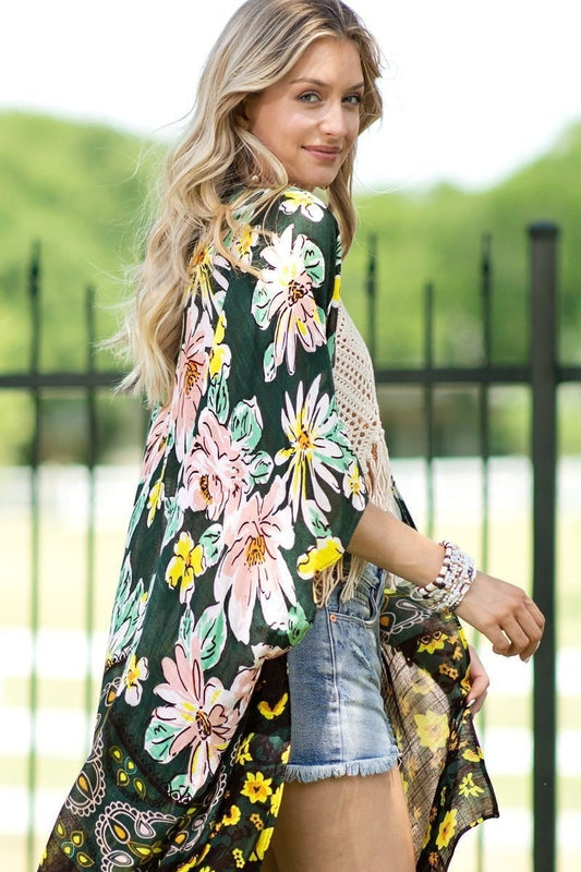 Kimono Duster with Teal Green Spring Daisy Flower