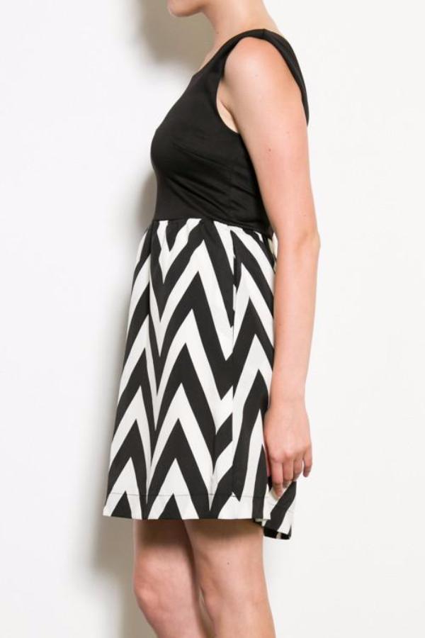 Black and White Chevron Short Dress - Bean Concept - Etsy