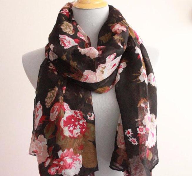 Roses Spring Scarf - Bean Concept - Etsy