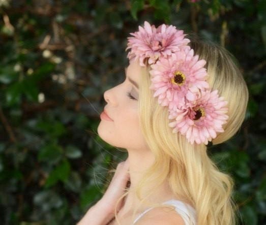 Ivory Daisy Crown
