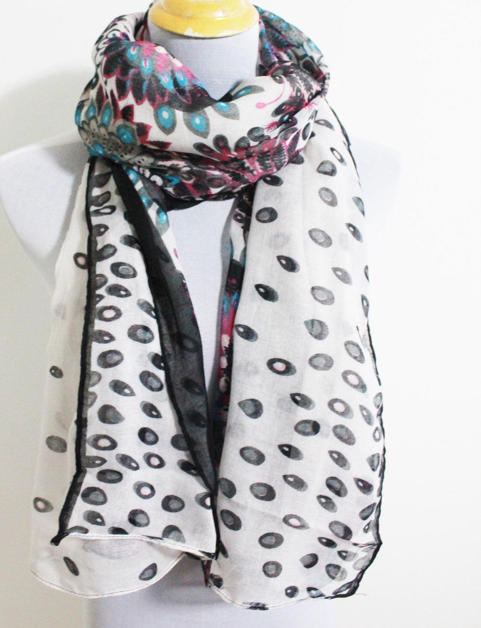 Brown Raindrop Flower Scarf - Bean Concept - Etsy