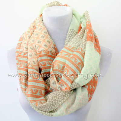 Flower Infinity Scarf - Bean Concept - Etsy