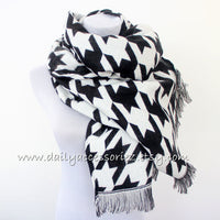 Houndstooth Blanket Infinity Scarf - Bean Concept - Etsy