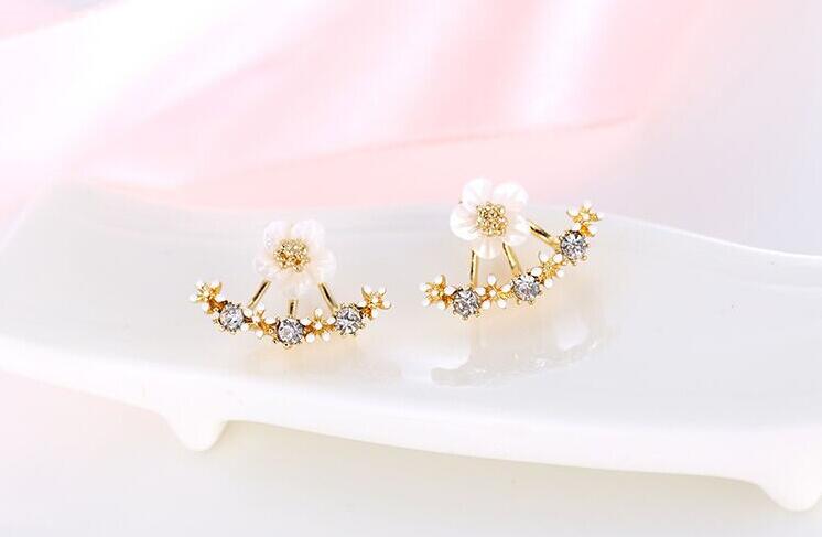 Cherry Blossoms Flower Stud Earrings - Bean Concept - Etsy
