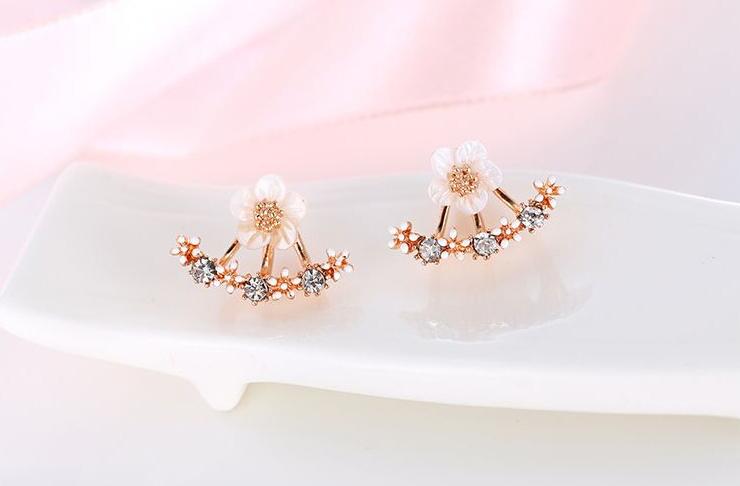Cherry Blossoms Flower Stud Earrings - Bean Concept - Etsy