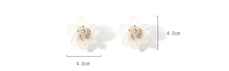 Flower Stud Earrings - Bean Concept - Etsy